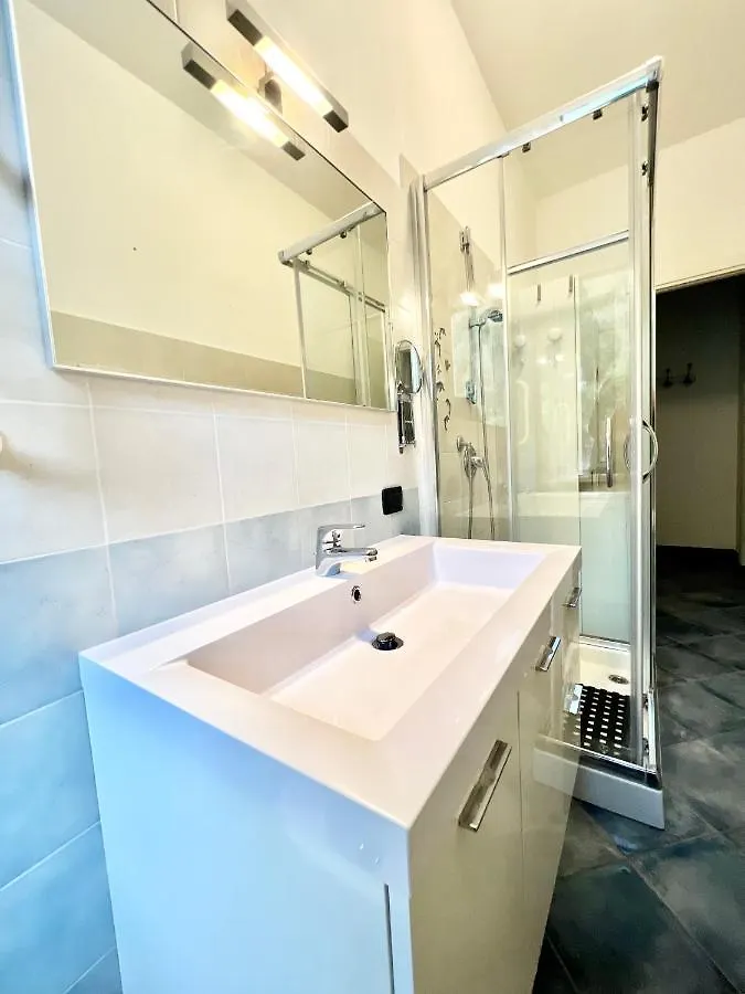 A 5 Minuti Dal Mare - Dolphin Beach House Spotorno Apartment