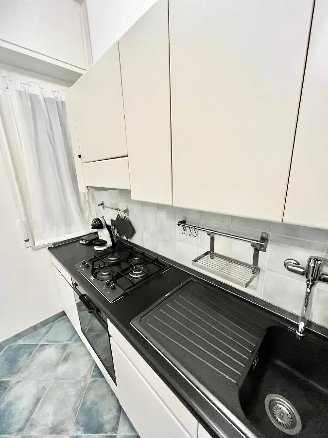 Apartment A 5 Minuti Dal Mare - Dolphin Beach House Spotorno