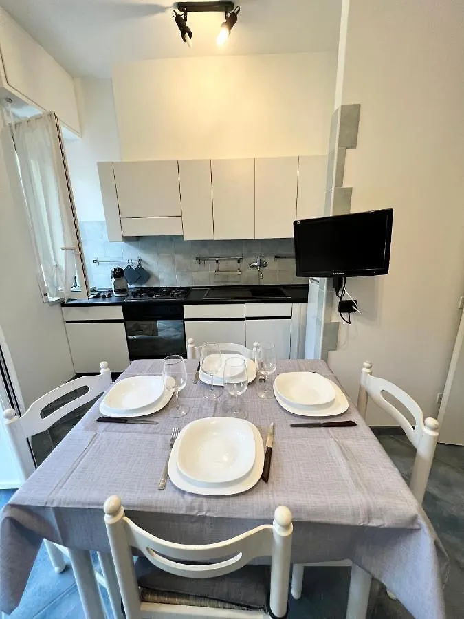 A 5 Minuti Dal Mare - Dolphin Beach House Spotorno