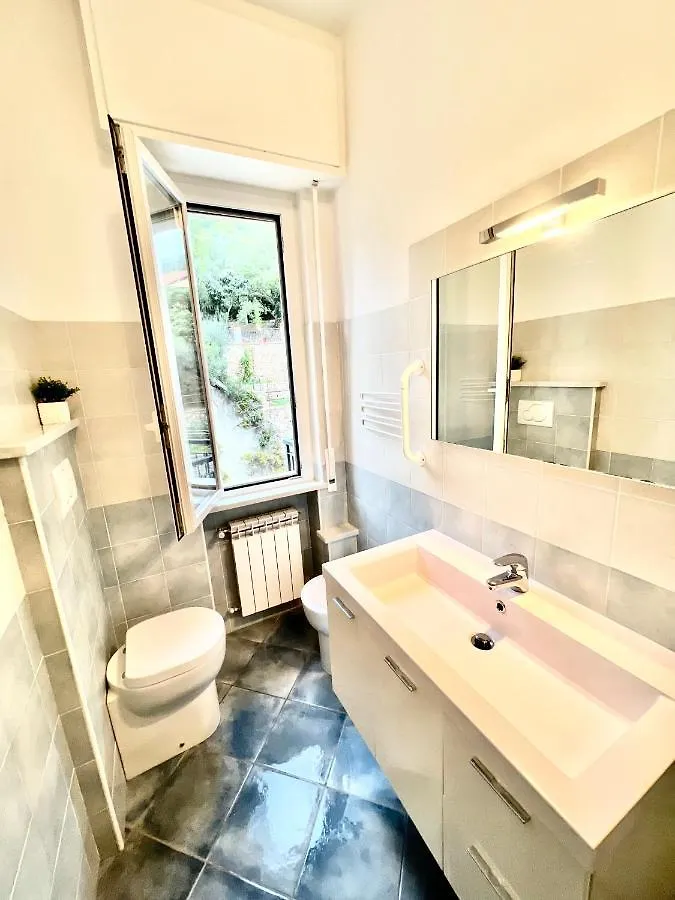 Apartment A 5 Minuti Dal Mare - Dolphin Beach House Spotorno Italy